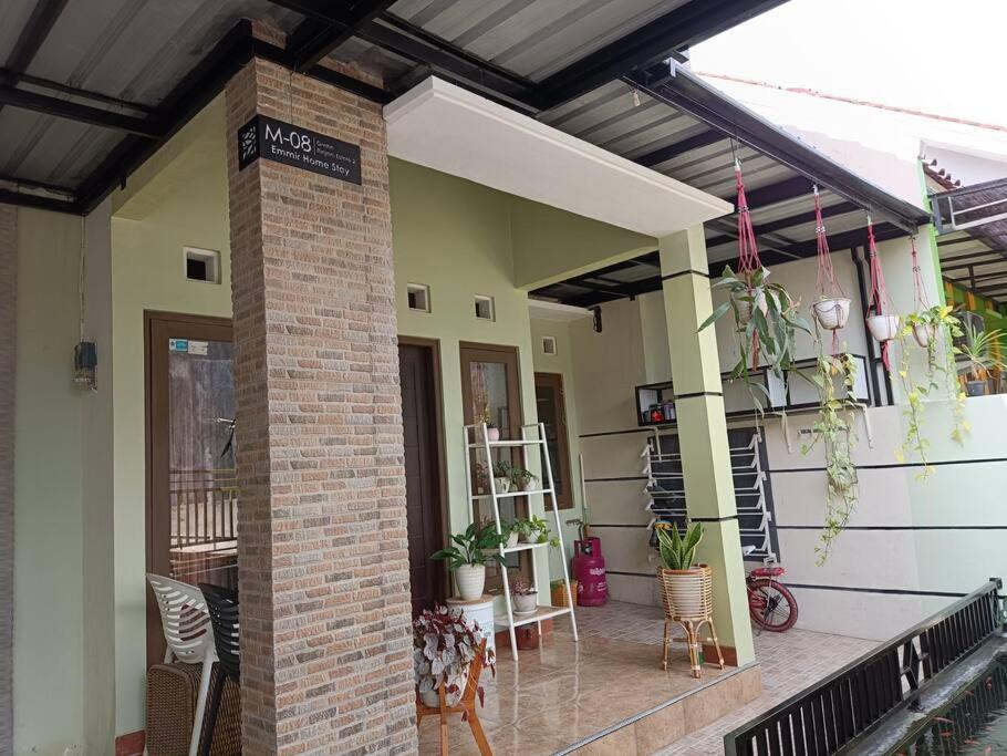 Emmir Homestay: Santai di Jantung Cilacap Tanpa Ribet